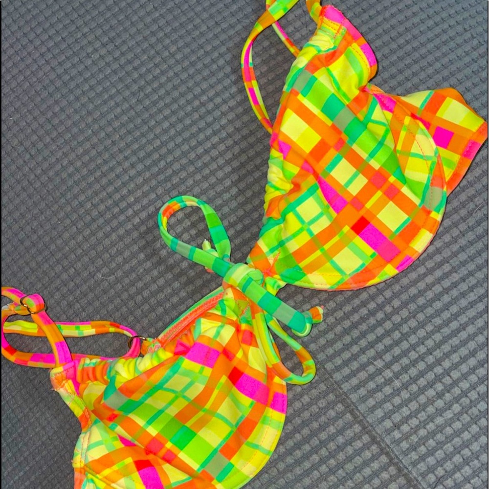 bikini top